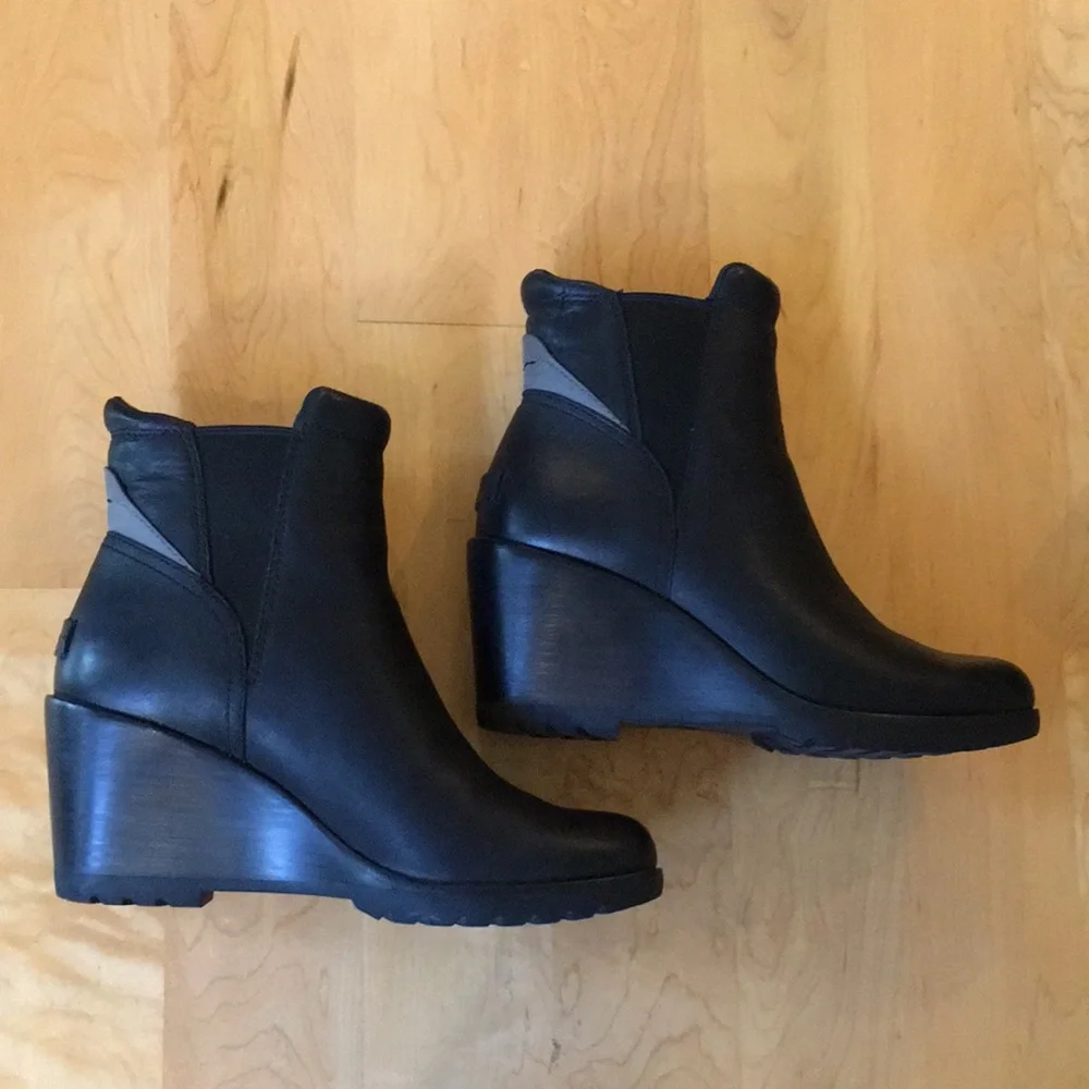SOREL | After Hours Chelsea Boot Wedge Weatherproof Black Leather